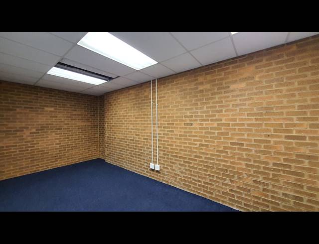 410M² WAREHOUSE TO LET IN SEBENZA